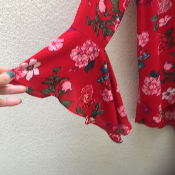 Vince camuto | Red floral boho blouse - Picture 5 of 12